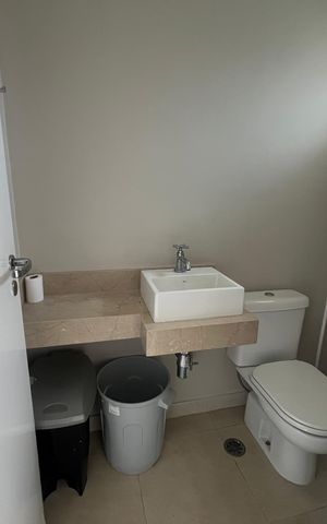 Apartamento para alugar com 350m², 3 quartos e 4 vagas Apartamento para alugar com 350m², 3 quartos e 4 vagasLavabo