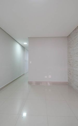 Casa à venda com 90m², 2 quartos e 2 vagasSala