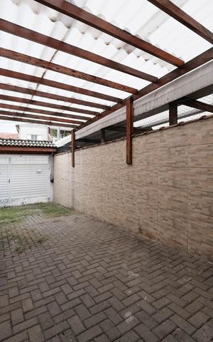 Casa à venda com 90m², 2 quartos e 2 vagasGaragem