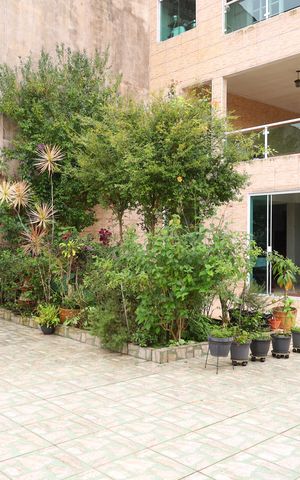 Casa à venda com 320m², 3 quartos e 5 vagasQuintal