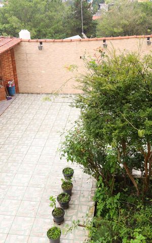 Casa à venda com 320m², 3 quartos e 5 vagasQuintal