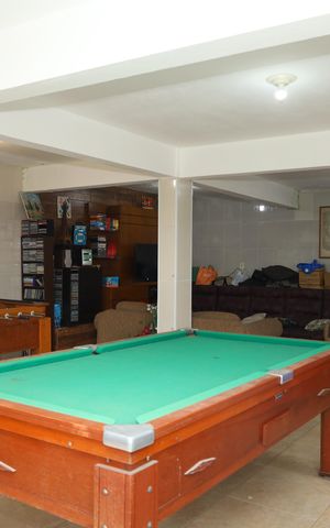 Casa à venda com 320m², 3 quartos e 5 vagasÁrea de lazer