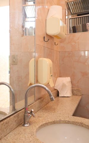 Casa à venda com 320m², 3 quartos e 5 vagasBanheiro 4
