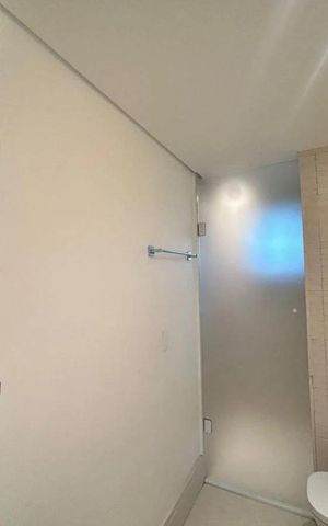 Casa de condomínio à venda com 158m², 3 quartos e 2 vagas Casa de condomínio à venda com 158m², 3 quartos e 2 vagasBanheiro