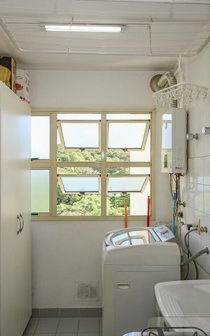 Apartamento à venda com 65m², 2 quartos e 1 vagaÁrea de Serviço 