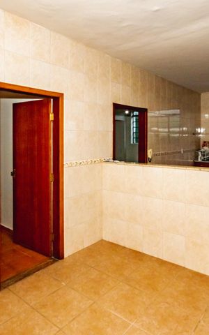 Casa à venda com 216m², 4 quartos e 3 vagasCozinha