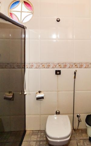 Casa à venda com 216m², 4 quartos e 3 vagasBanheiro