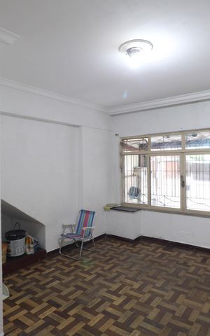 Casa à venda com 60m², 1 quarto e 1 vaga Casa à venda com 60m², 1 quarto e 1 vagaStudio