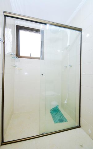 Apartamento à venda com 168m², 4 quartos e 2 vagasBanheiro do Quarto 4 