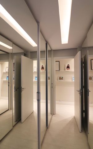 Apartamento à venda com 156m², 3 quartos e 3 vagasSuíte 2 Closet