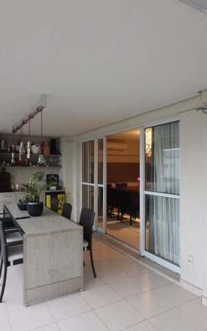 Apartamento à venda com 156m², 3 quartos e 3 vagasVaranda gourmet