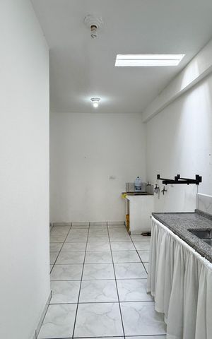 Casa à venda com 154m², 2 quartos e 1 vagaÁrea de Serviço