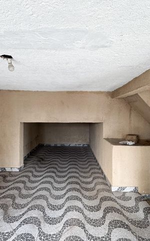 Casa à venda com 154m², 2 quartos e 1 vagaGaragem