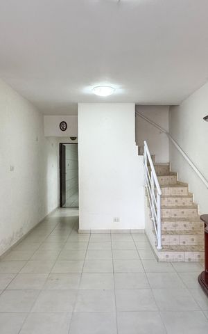 Casa à venda com 154m², 2 quartos e 1 vagaSala