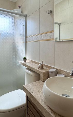 Apartamento à venda com 54m², 2 quartos e 1 vaga Apartamento à venda com 54m², 2 quartos e 1 vagaBanheiro Social