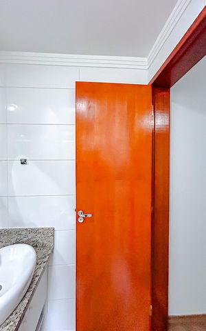 Casa de condomínio à venda com 182m², 3 quartos e 4 vagasBanheiro da Suíte 2