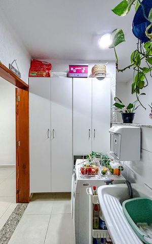 Casa de condomínio à venda com 182m², 3 quartos e 4 vagasÁrea de Serviço