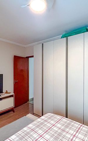 Casa de condomínio à venda com 182m², 3 quartos e 4 vagasQuarto 1 - Suíte