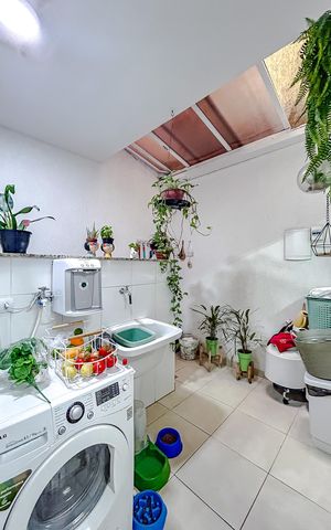 Casa de condomínio à venda com 182m², 3 quartos e 4 vagasÁrea de Serviço