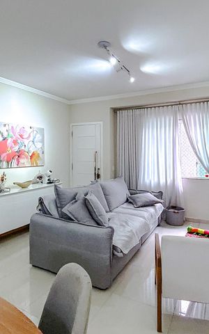 Casa de condomínio à venda com 182m², 3 quartos e 4 vagasSala