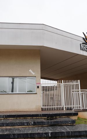 Apartamento para alugar com 55m², 2 quartos e 1 vagaFachada