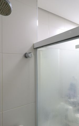 Apartamento à venda com 65m², 2 quartos e 1 vagaBanheiro Social
