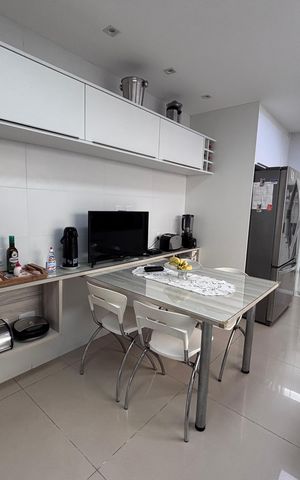 Casa de condomínio à venda com 269m², 3 quartos e 4 vagas Casa de condomínio à venda com 269m², 3 quartos e 4 vagasCozinha