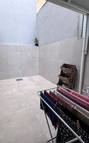 Casa de condomínio à venda com 269m², 3 quartos e 4 vagas Casa de condomínio à venda com 269m², 3 quartos e 4 vagasÁrea de Serviço