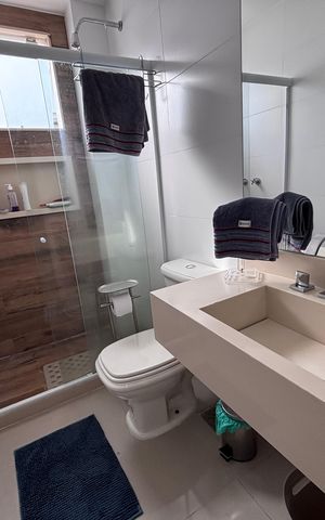 Casa de condomínio à venda com 269m², 3 quartos e 4 vagas Casa de condomínio à venda com 269m², 3 quartos e 4 vagasBanheiro do Quarto 1