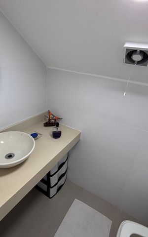 Casa de condomínio à venda com 269m², 3 quartos e 4 vagas Casa de condomínio à venda com 269m², 3 quartos e 4 vagasLavabo