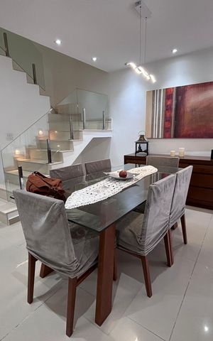 Casa de condomínio à venda com 269m², 3 quartos e 4 vagas Casa de condomínio à venda com 269m², 3 quartos e 4 vagasSala