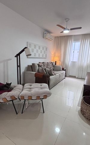 Casa de condomínio à venda com 269m², 3 quartos e 4 vagas Casa de condomínio à venda com 269m², 3 quartos e 4 vagasSala