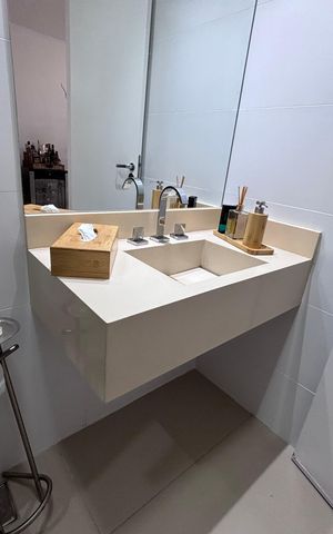 Casa de condomínio à venda com 269m², 3 quartos e 4 vagas Casa de condomínio à venda com 269m², 3 quartos e 4 vagasBanheiro