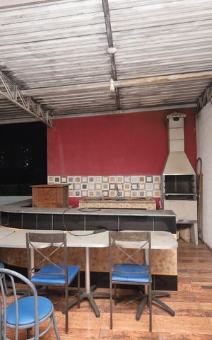 Casa à venda com 114m², 5 quartos e 2 vagasTerraço / Churrasqueira