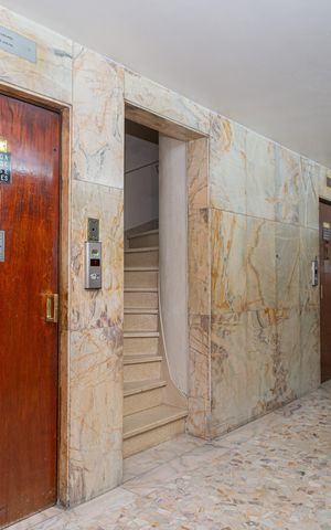 Apartamento à venda com 172m², 2 quartos e sem vaga Apartamento à venda com 172m², 2 quartos e sem vagaÁrea comum - Elevador