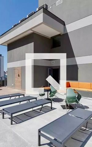 Studio à venda com 25m², 1 quarto e sem vaga Studio à venda com 25m², 1 quarto e sem vagaPiscina