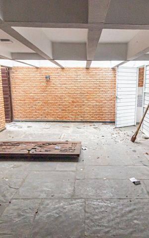 Casa à venda com 310m², 4 quartos e 2 vagas Casa à venda com 310m², 4 quartos e 2 vagasGaragem