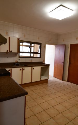 Apartamento para alugar com 174m², 3 quartos e 2 vagasCozinha