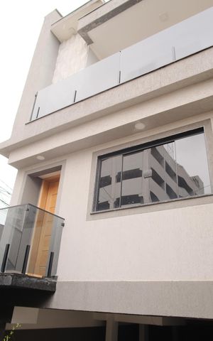 Casa à venda com 115m², 3 quartos e 4 vagasEntrada
