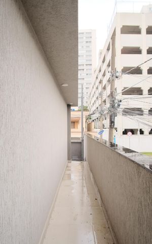 Casa à venda com 115m², 3 quartos e 4 vagasCorredor lateral