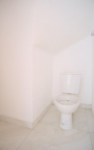 Casa à venda com 115m², 3 quartos e 4 vagasLavabo