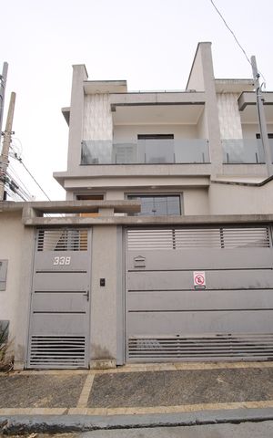 Casa à venda com 115m², 3 quartos e 4 vagasFachada