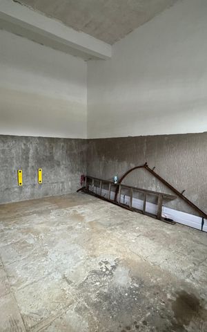 Casa à venda com 240m², 2 quartos e 1 vaga Casa à venda com 240m², 2 quartos e 1 vagaGaragem