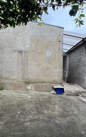 Casa à venda com 240m², 2 quartos e 1 vaga Casa à venda com 240m², 2 quartos e 1 vagaQuintal