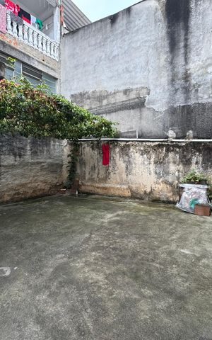 Casa à venda com 240m², 2 quartos e 1 vaga Casa à venda com 240m², 2 quartos e 1 vagaQuintal