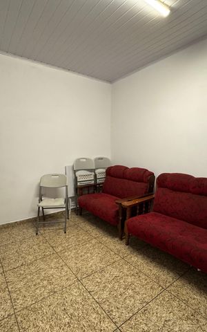 Casa à venda com 240m², 2 quartos e 1 vaga Casa à venda com 240m², 2 quartos e 1 vagaSala