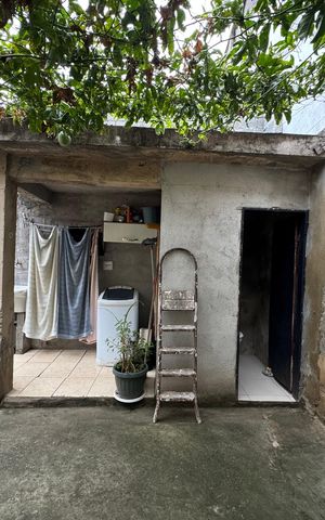 Casa à venda com 240m², 2 quartos e 1 vaga Casa à venda com 240m², 2 quartos e 1 vagaQuintal