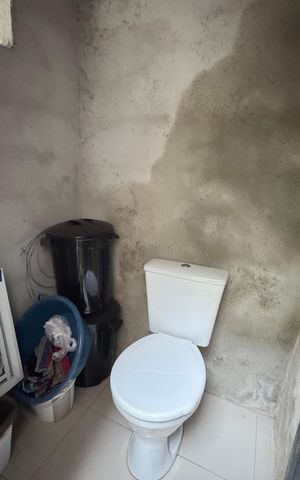 Casa à venda com 240m², 2 quartos e 1 vaga Casa à venda com 240m², 2 quartos e 1 vagaBanheiro 2