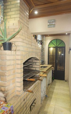 Casa para alugar com 300m², 3 quartos e 2 vagas Casa para alugar com 300m², 3 quartos e 2 vagasChurrasqueira