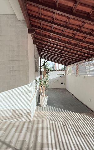 Casa à venda com 290m², 3 quartos e 2 vagas Casa à venda com 290m², 3 quartos e 2 vagasGaragem